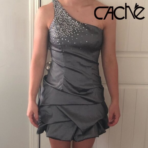 𝘝𝘛𝘎 𝗖𝘼𝗖𝗵é One Shoulder Gray Beaded Mini Bubble Cocktail Party Dress 8 - Picture 1 of 9